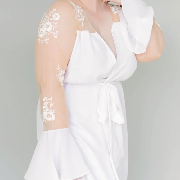 NWT Beautiful Bridal robe by Robed With Love - Hildy Rose size 1X white - Picture 5 of 16